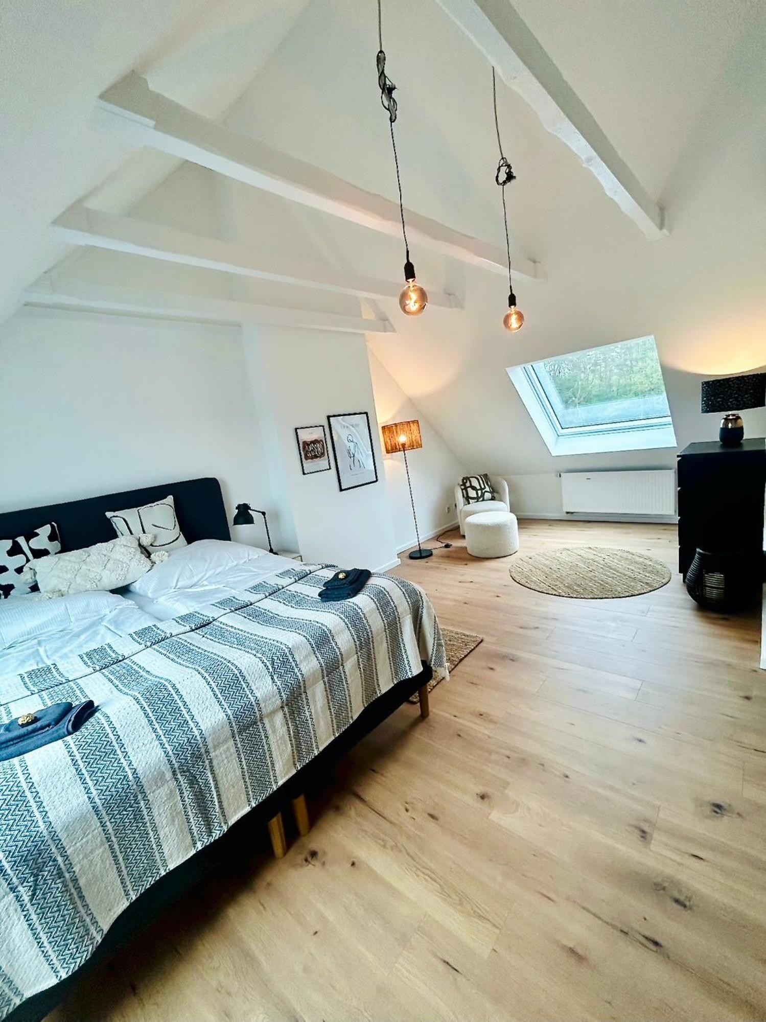 Feelslikehome - Reihenhaus Zwischen Hamburg Und Heide Mit Garten&garage Neu Wulmstorf